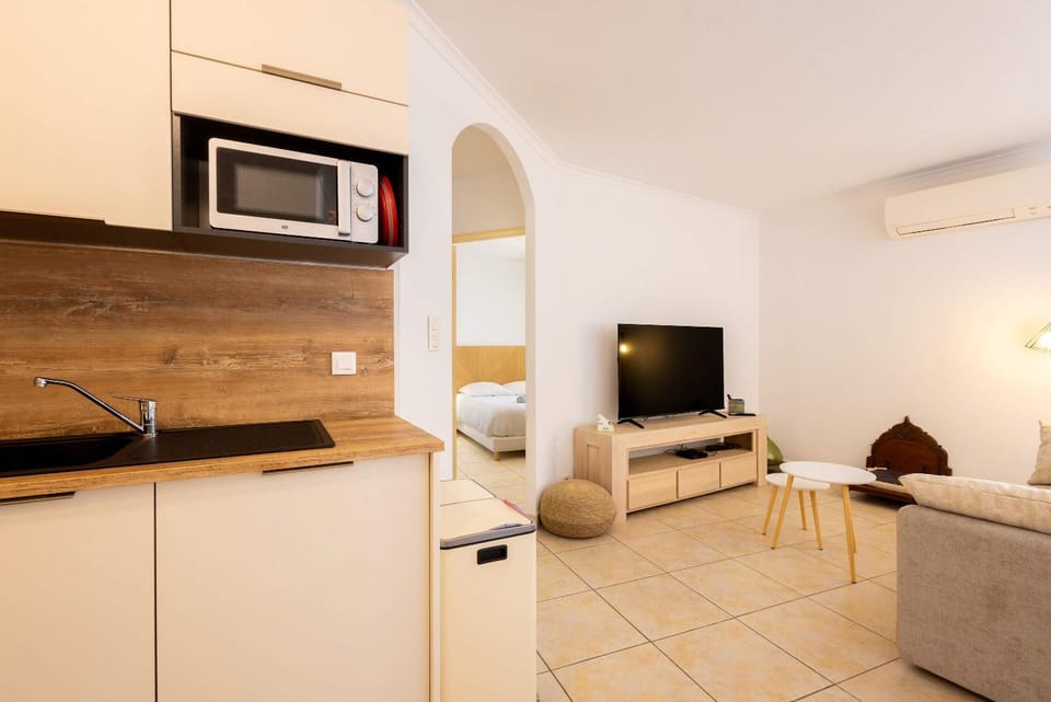 Vue piscine Appartement sympa Apartment in Occitanie