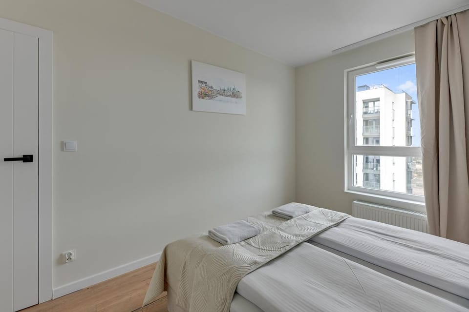 Bed, Bedroom, towels, wardrobe