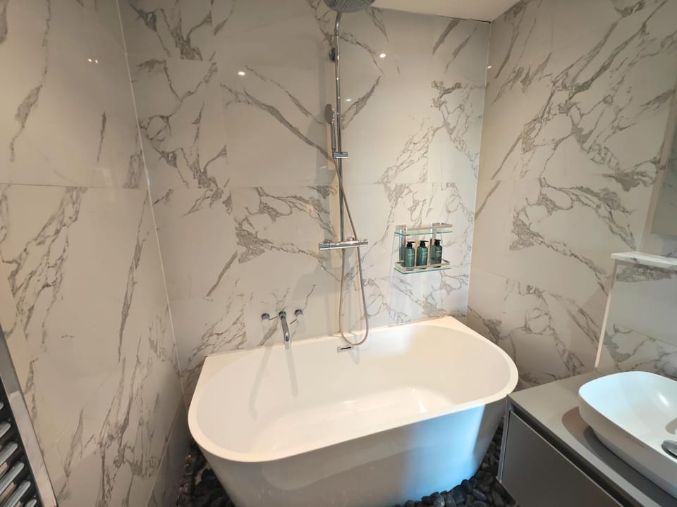 Bathroom, Bath
