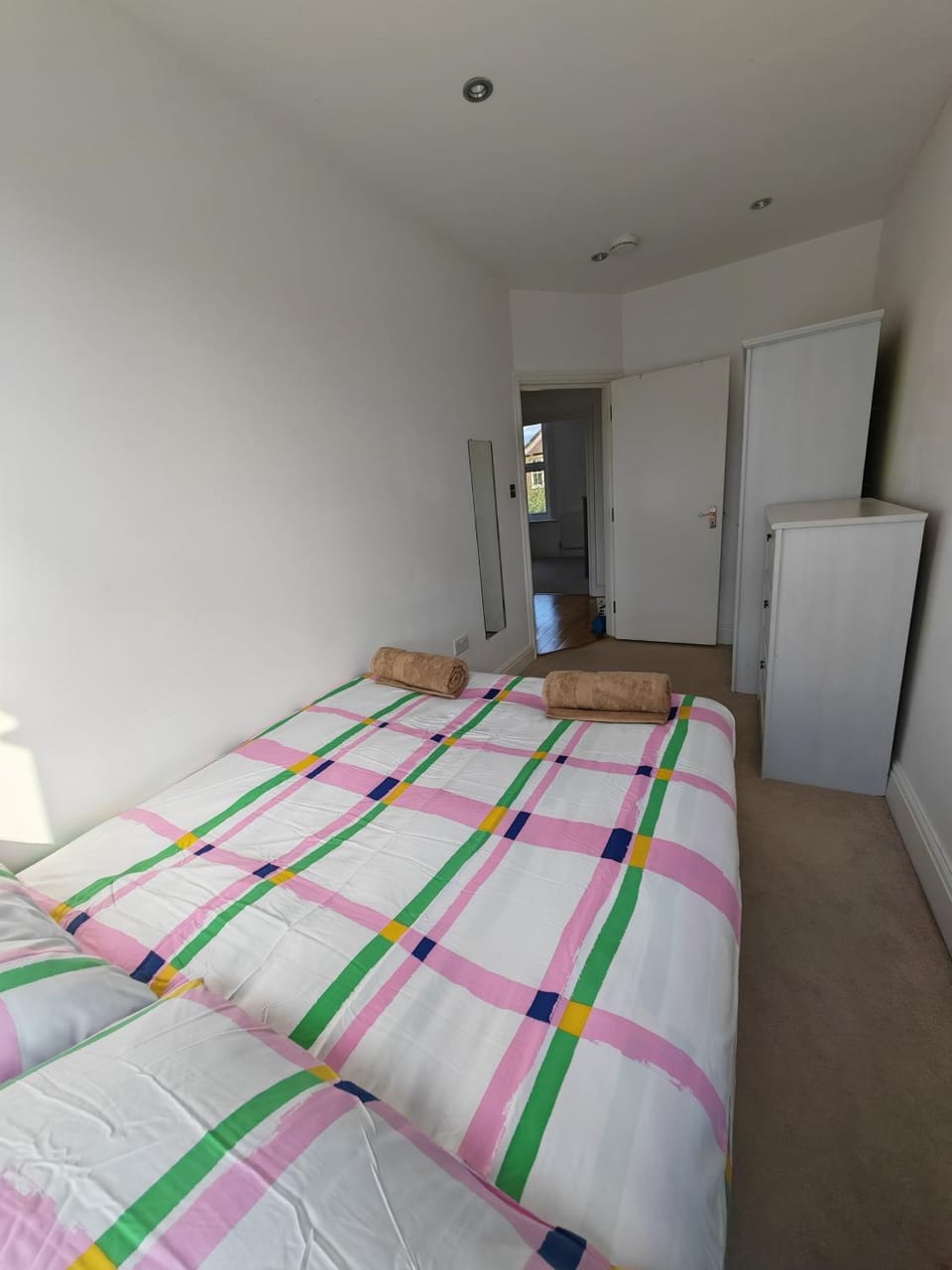 Lovely double bed room Vacation rental in London Borough of Camden