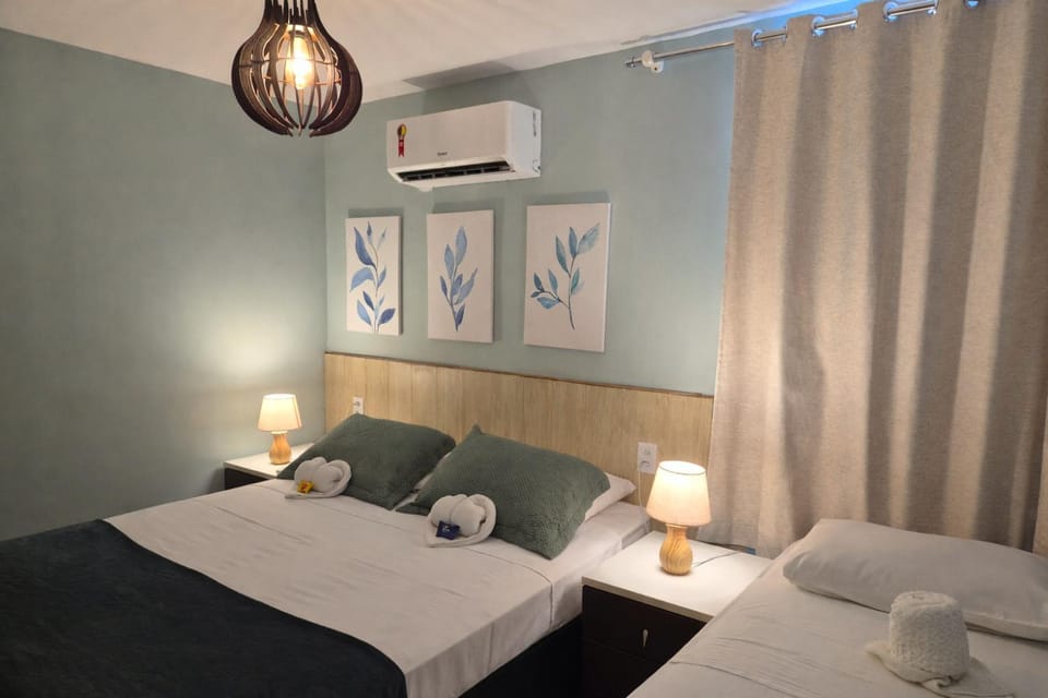 Decorative detail, Bedroom, towels