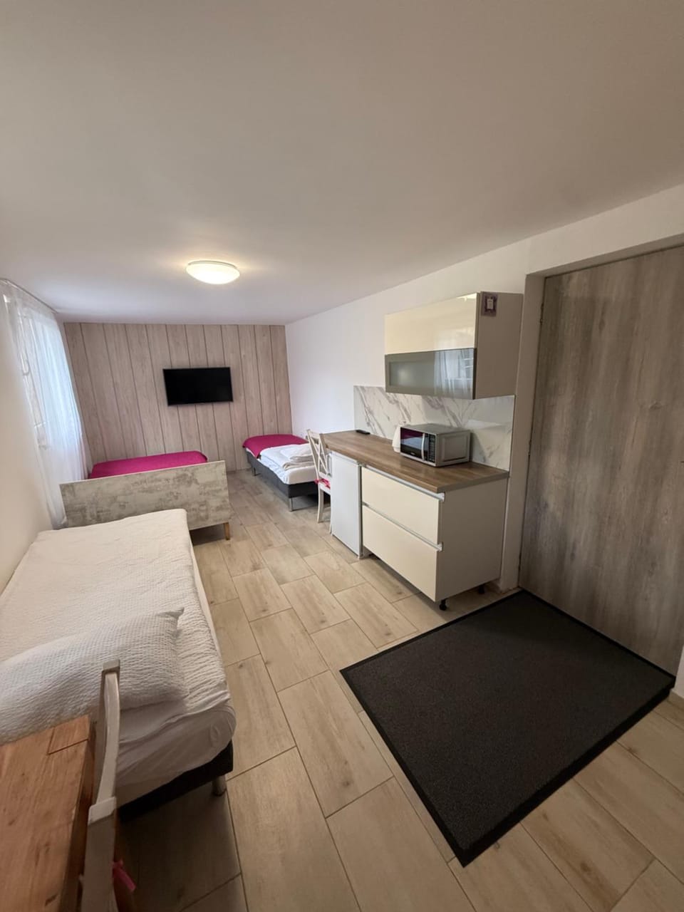 Apartamenty & Pokoje przy PLAŻY Bed and Breakfast in West Pomeranian Voivodeship, Poland