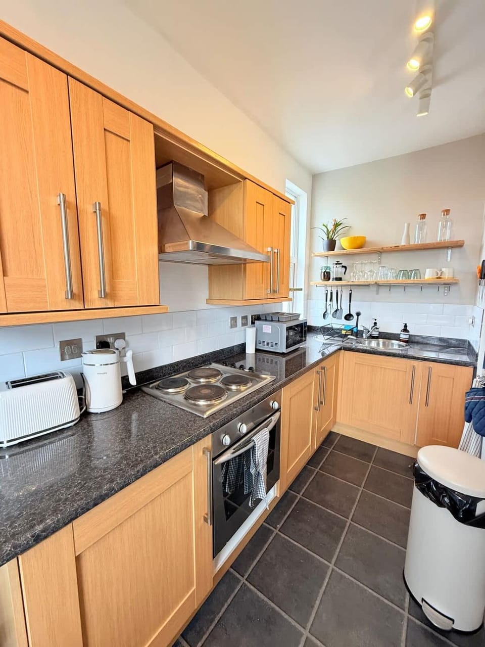 Perfect City Flat for Leisure & Work stays Apartment in Bristol
