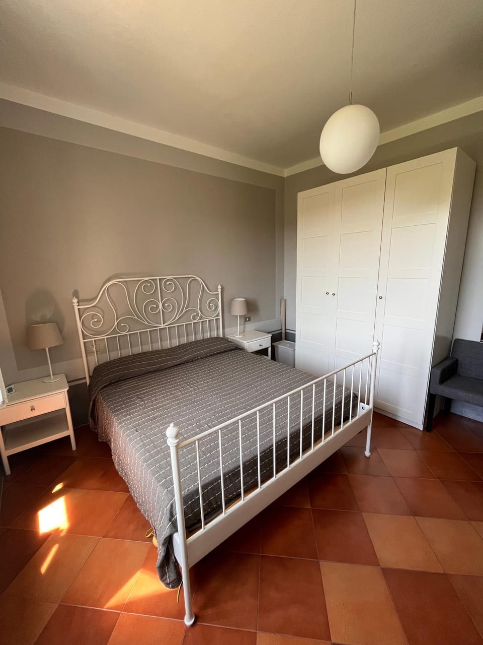 Bed, Photo of the whole room, Bedroom, wardrobe