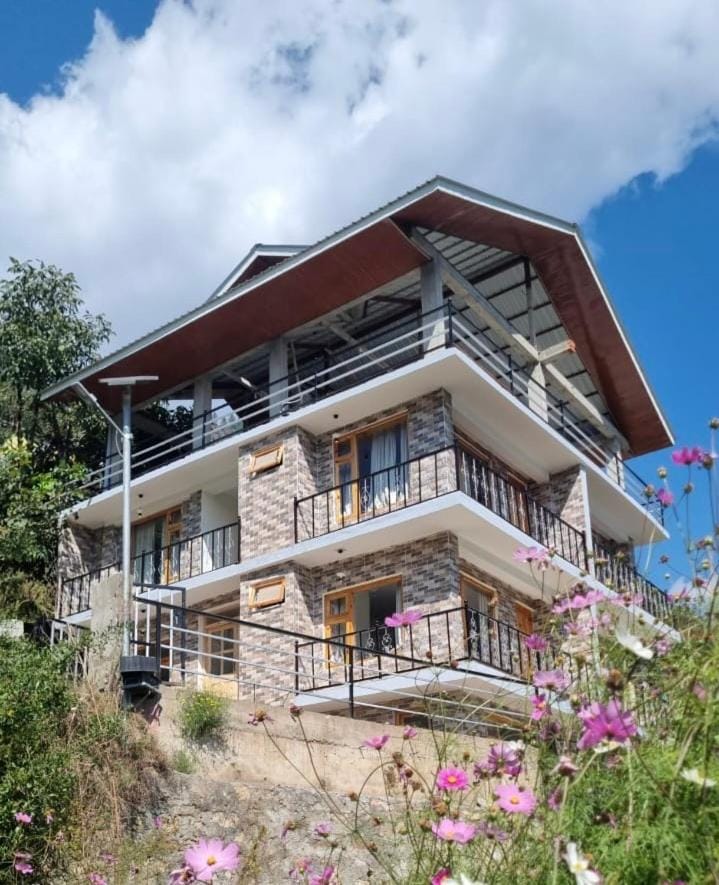 Property building, Balcony/Terrace