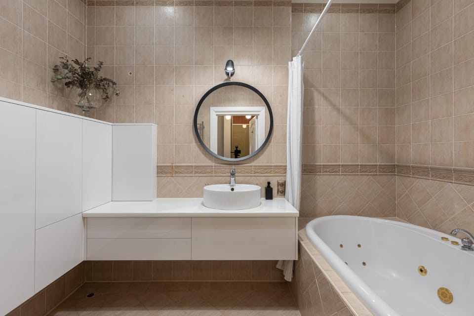 Bathroom, Bath