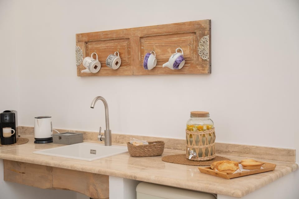 Coffee/tea facilities, Kitchen or kitchenette, Food and drinks, Food, Breakfast