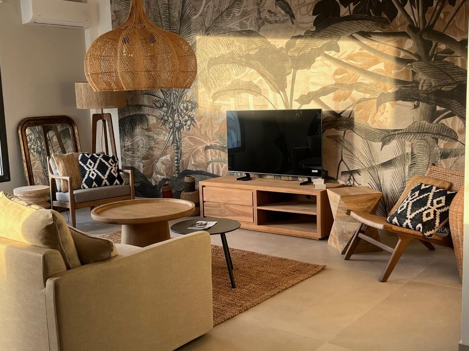 Communal lounge/ TV room