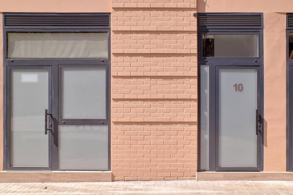 Facade/entrance