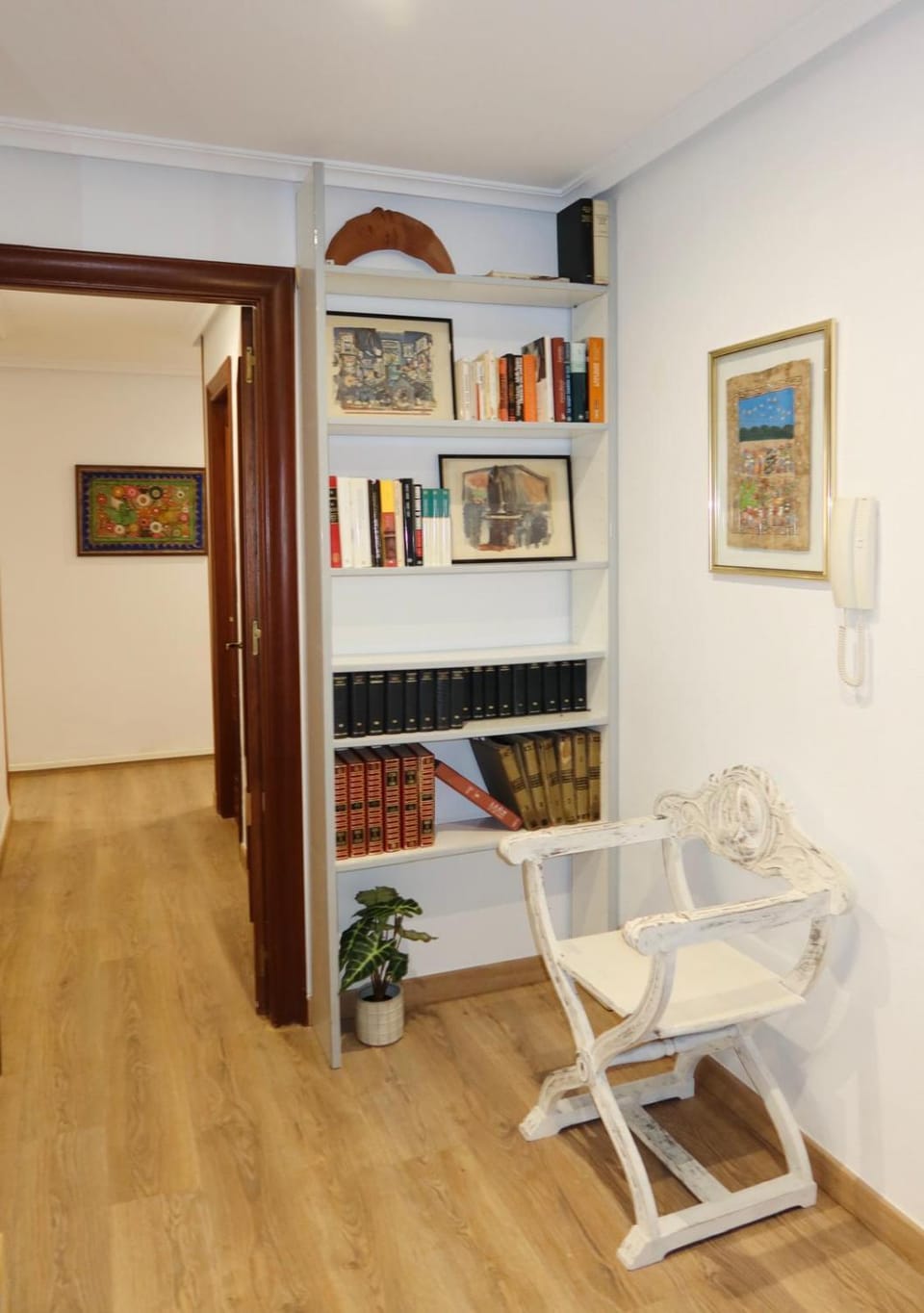 Library, Living room