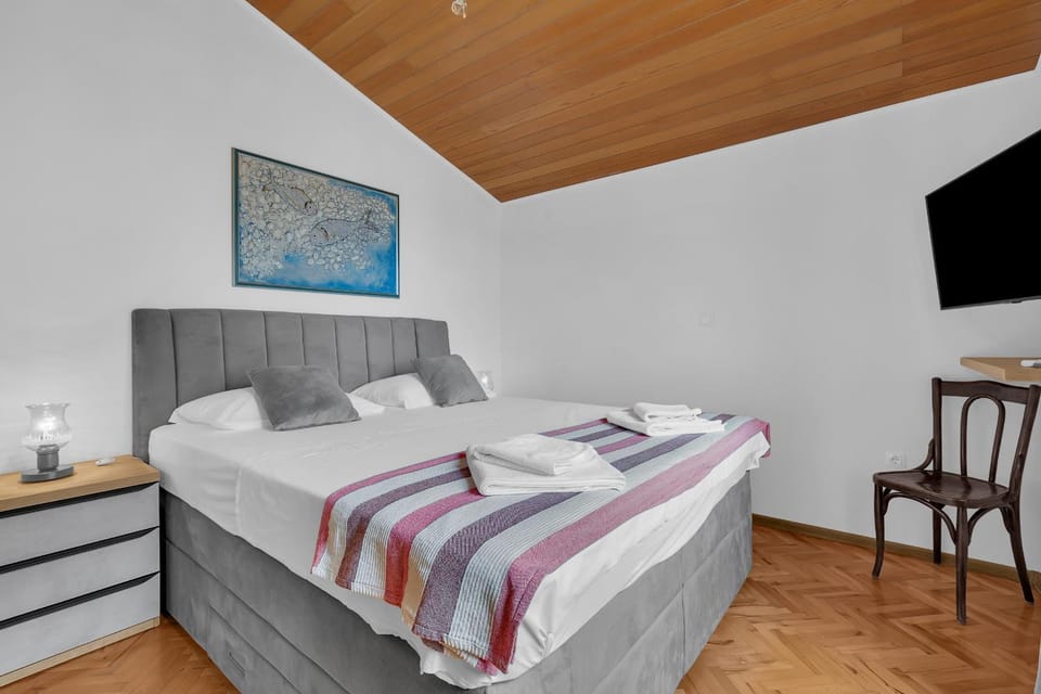 TV and multimedia, Bedroom