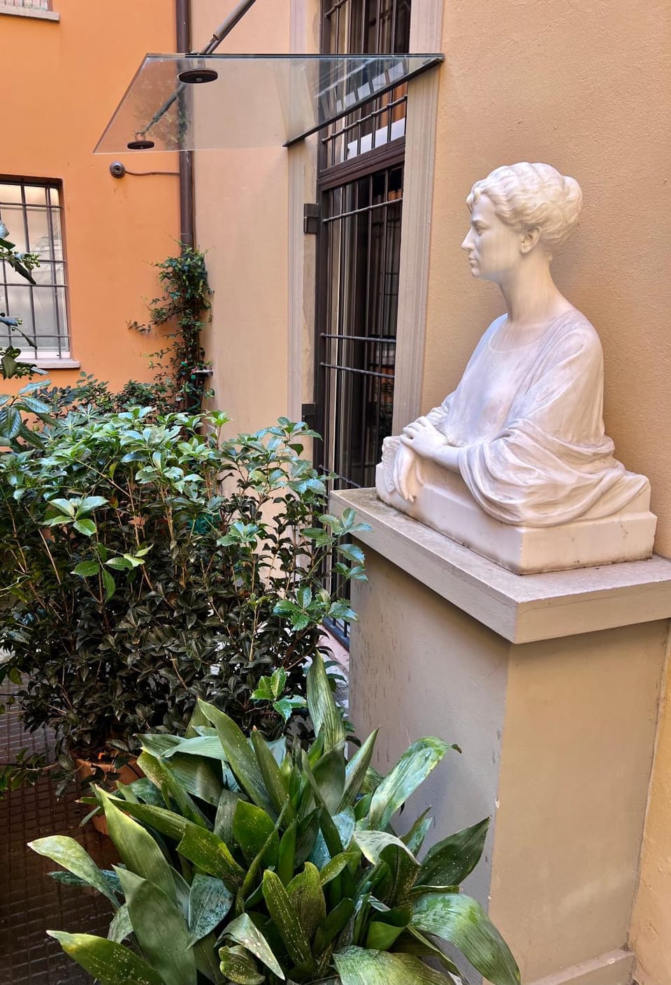 Inner courtyard view