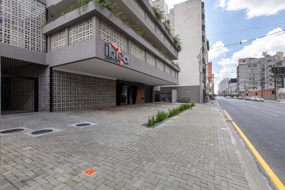 Conforto nas alturas com piscina e academia Apartment in Curitiba