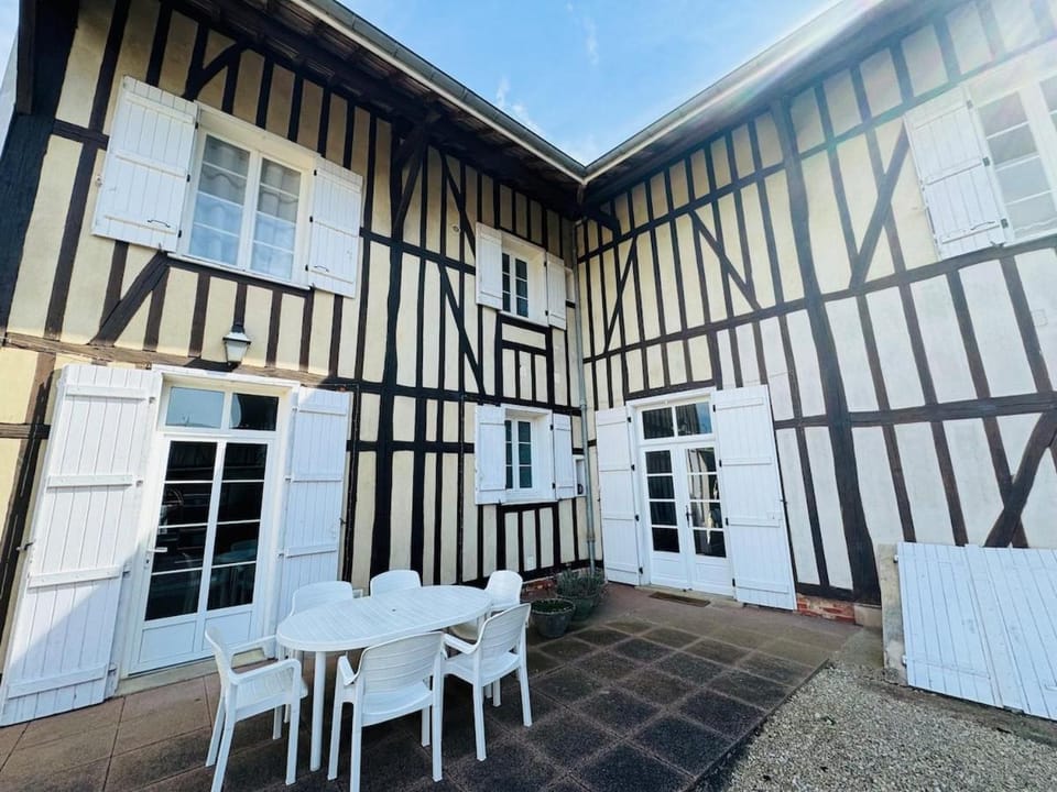 Property building, Patio
