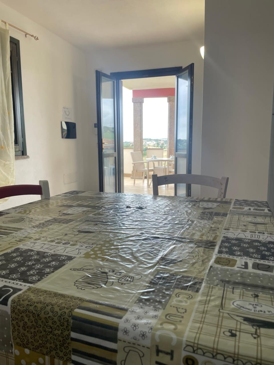 Living room, Photo of the whole room, Seating area, Dining area