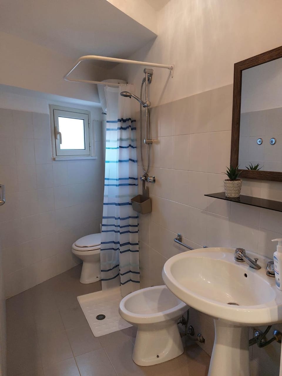 Shower, Toilet, Bathroom, bidet