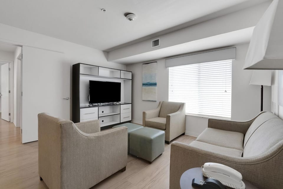 Simplicity At the Rim 1218 I Comfy 3 Bed 2 Bath Apartment in San Antonio