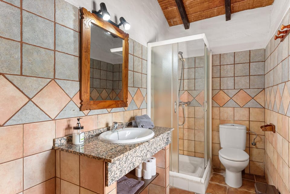 Bathroom, Living room