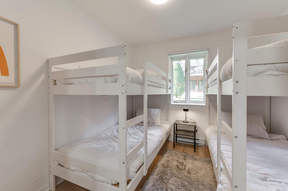 Bed, Photo of the whole room, bunk bed