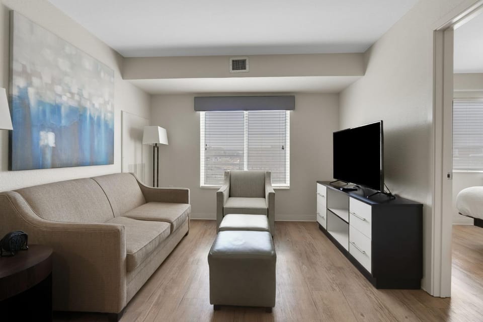 Simplicity At the Rim 1408 I Comfy 2 Bed 2 Bath Apartment in San Antonio
