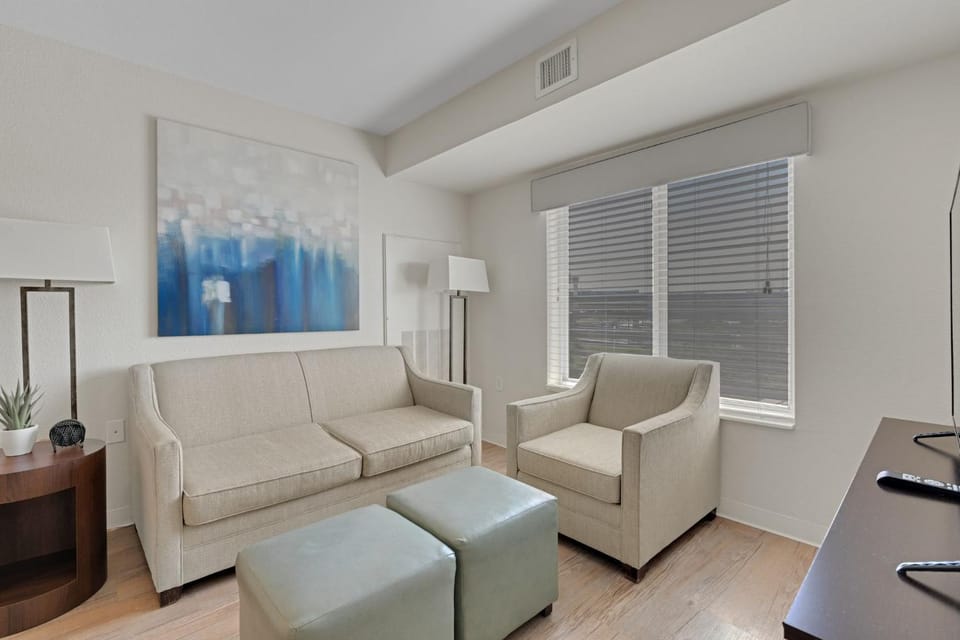 Simplicity At the Rim 1408 I Comfy 2 Bed 2 Bath Apartment in San Antonio