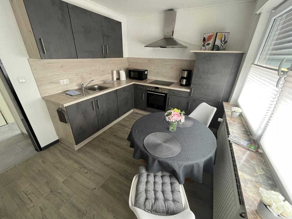 Kitchen or kitchenette, Dining area, dishwasher, stove, kitchen