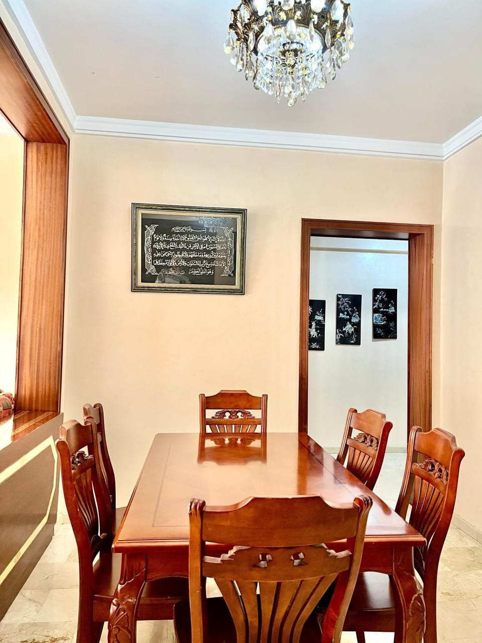 Seating area, Dining area