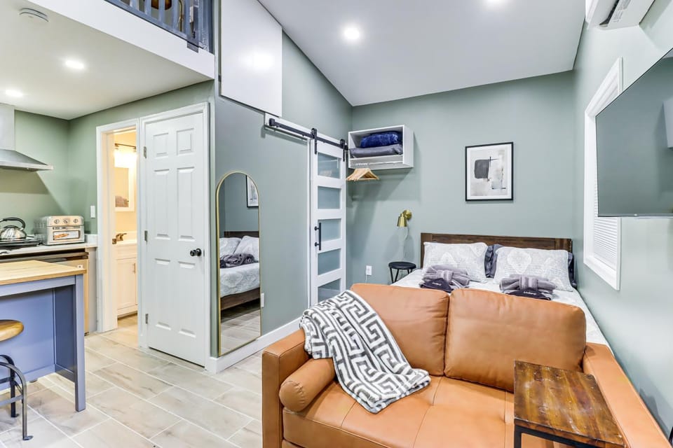 5 Mi to National Harbor: Stylish Apt w/ Patio! Apartment in District of Columbia