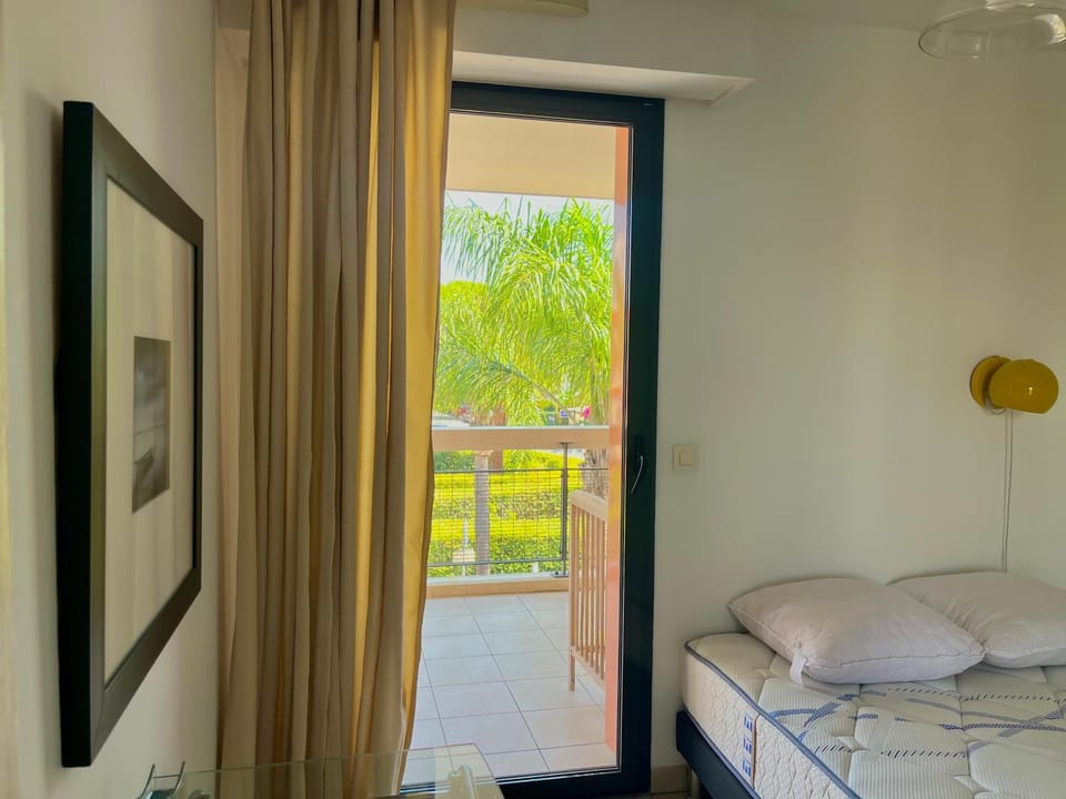 Bed, View (from property/room), Bedroom