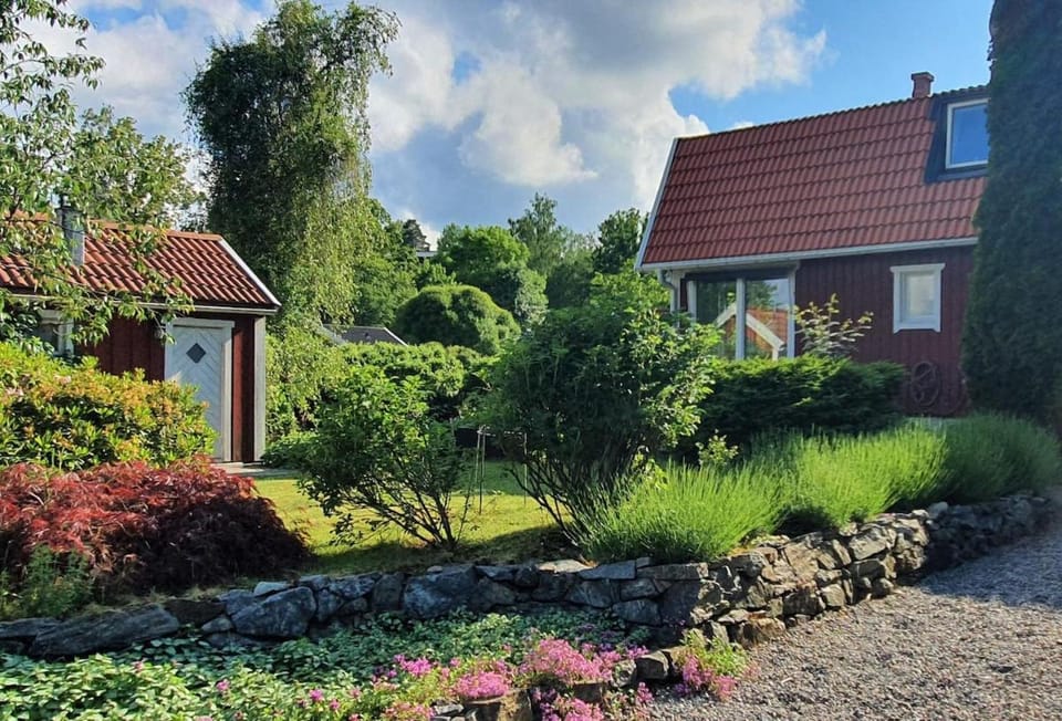 Property building, Garden
