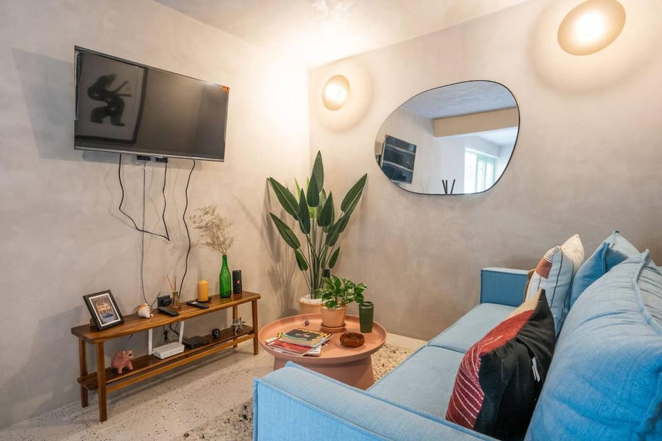Communal lounge/ TV room, Living room