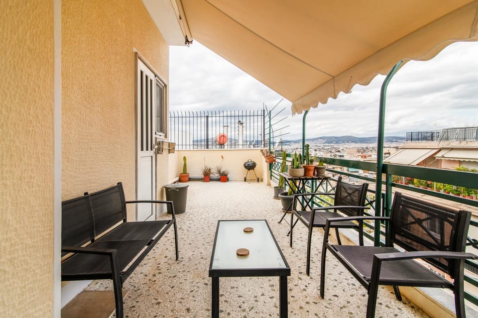 Patio, Day, Natural landscape, View (from property/room), Balcony/Terrace, Seating area, Dining area, Mountain view