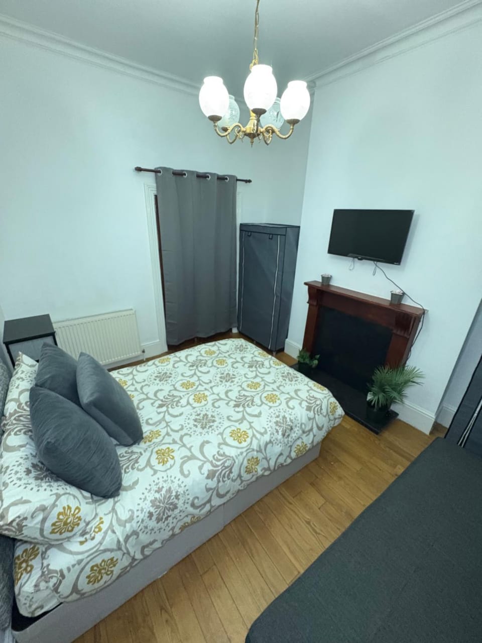 Cosy room 2 s Bed and Breakfast in London Borough of Croydon