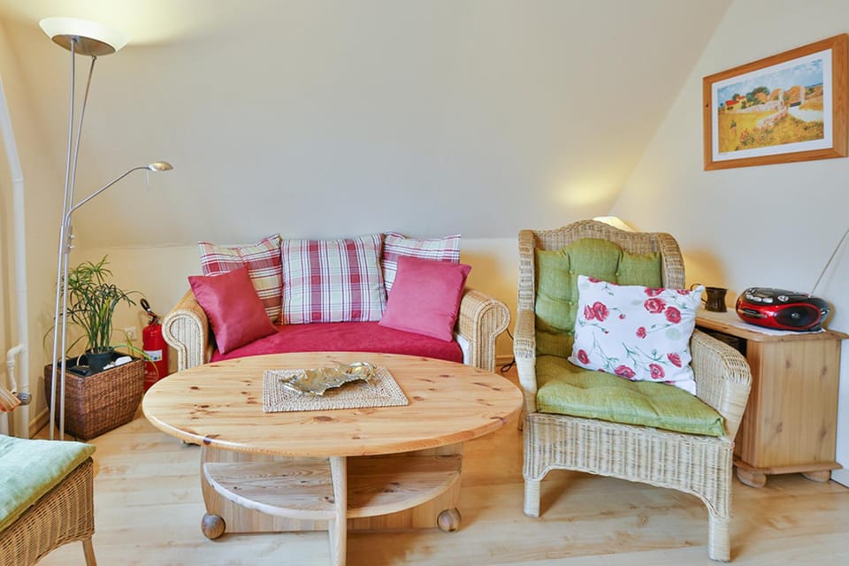 Ferienwohnung Heideweg, OG Apartment in Zingst