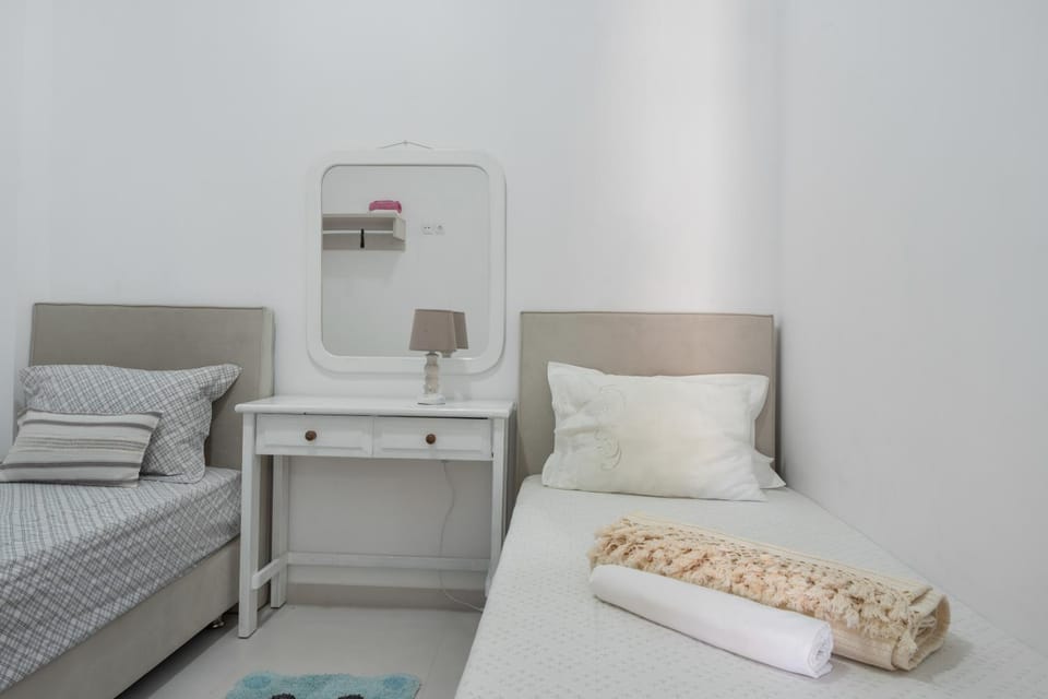 Living room, Bedroom