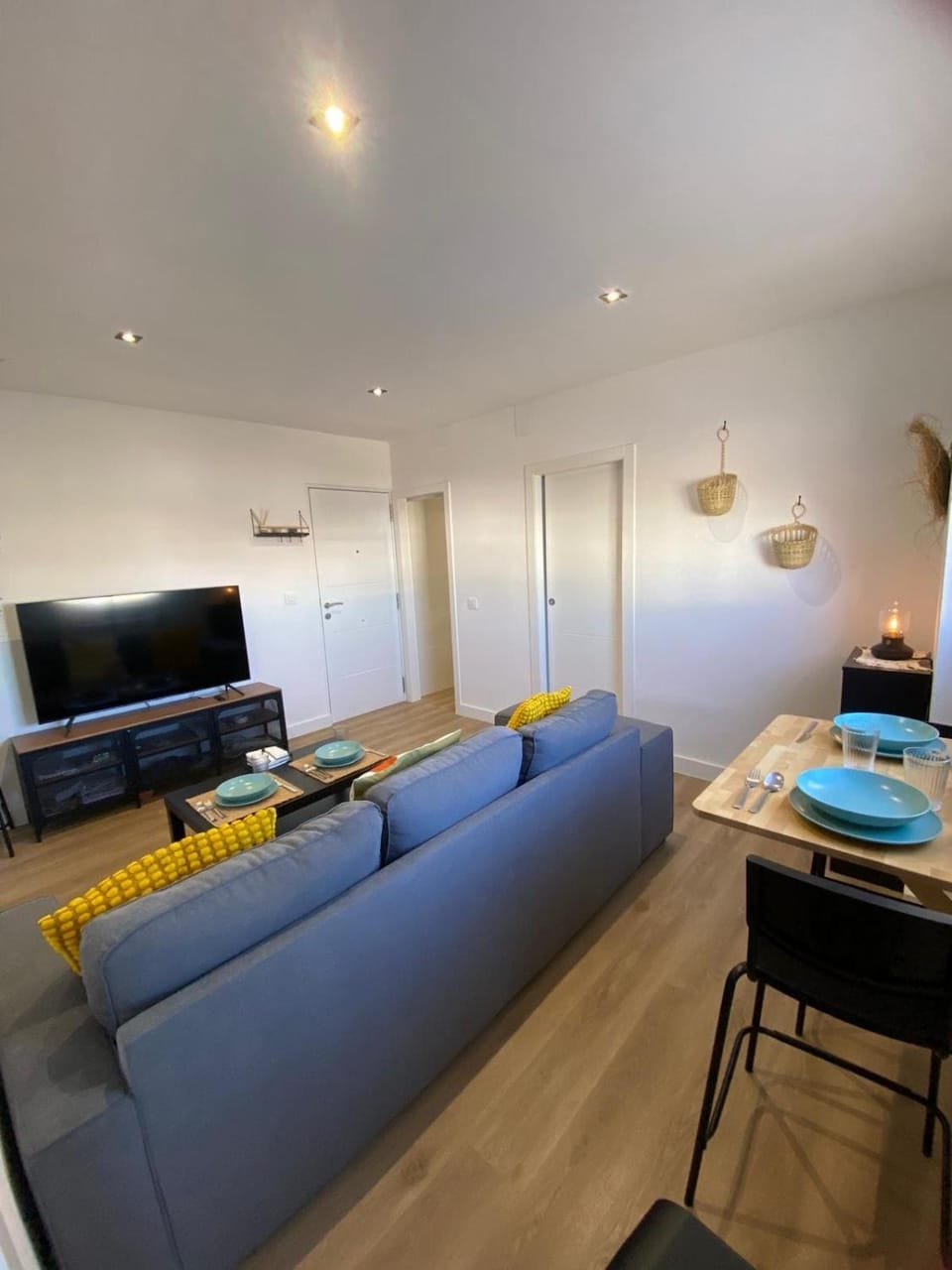 Communal lounge/ TV room, Living room, Dining area