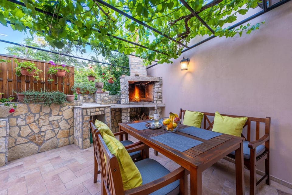 Patio, Garden, Balcony/Terrace, Dining area