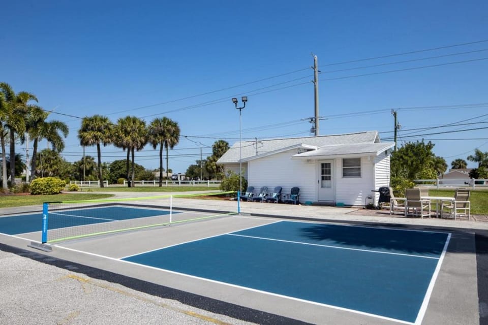 Tennis court
