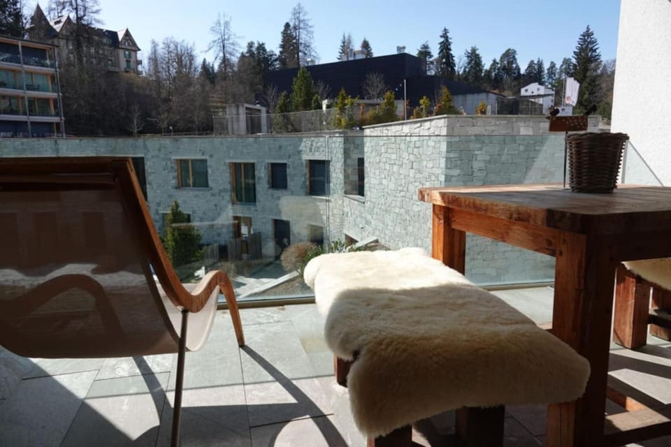 View (from property/room), Balcony/Terrace, sunbed