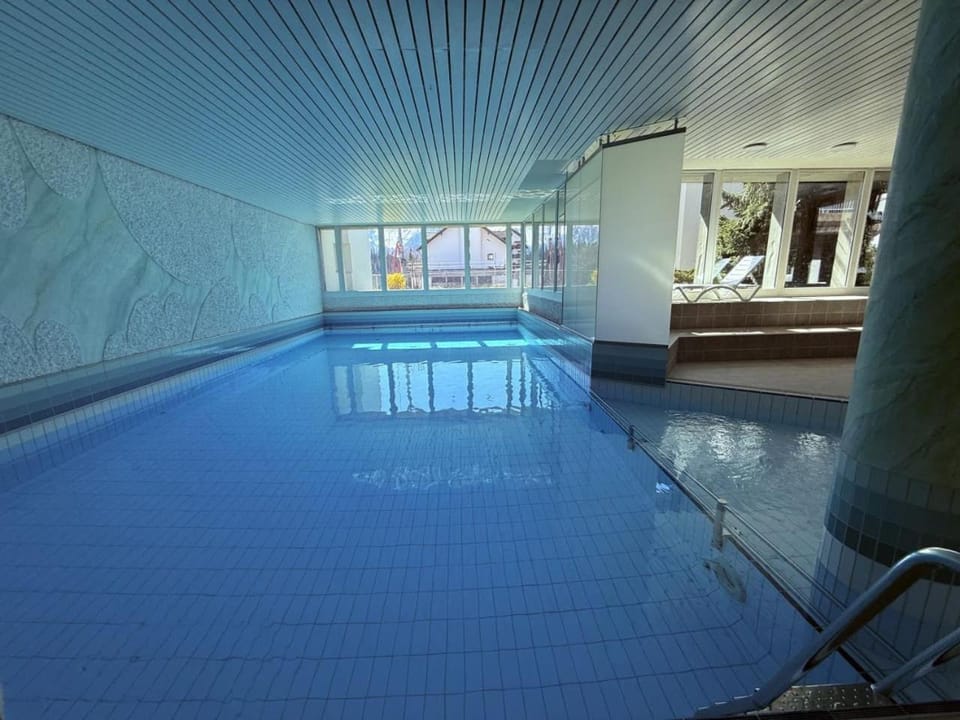 Slope-Side Mountain Apt Sleeps 4 Apartment in Canton of Grisons