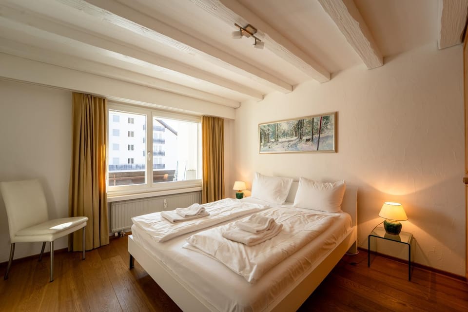 Slope-Side Mountain Apt Sleeps 4 Apartment in Canton of Grisons