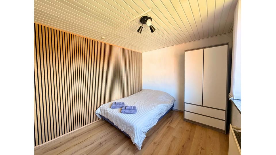 Bed, Photo of the whole room, Bedroom, towels, wardrobe