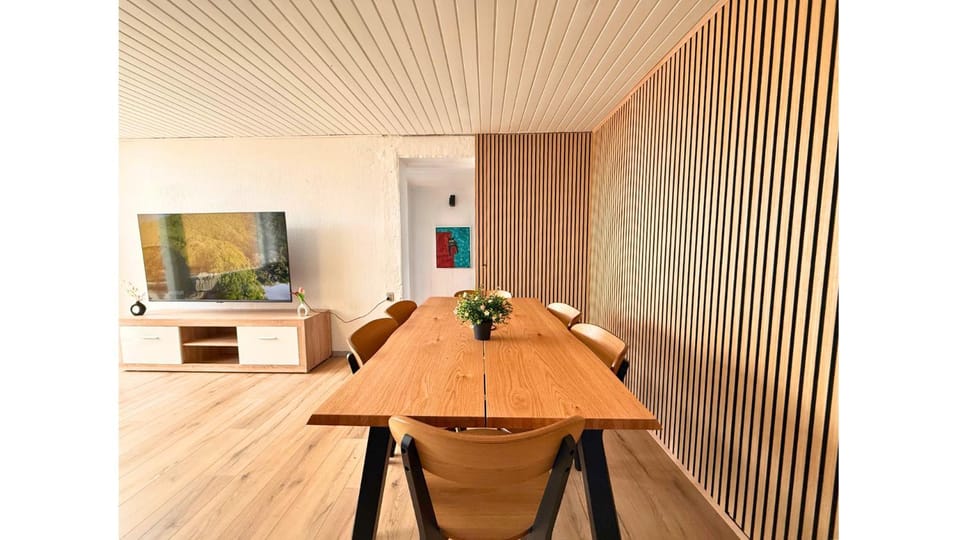 Living room, Seating area, Dining area