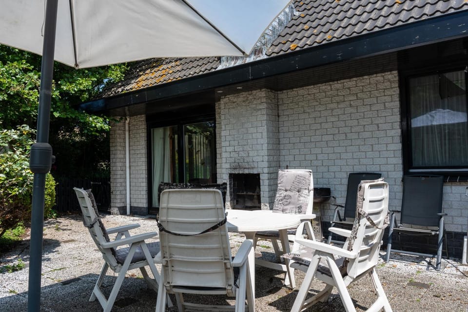 Een Ruime Vakantiehuis aan de kust in het prachtige Sint Maartenszee House in Callantsoog