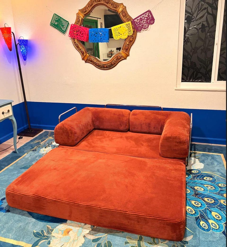 Colorful Casita Frida 1BD Retreat by Balboa Park Apartment in San Diego