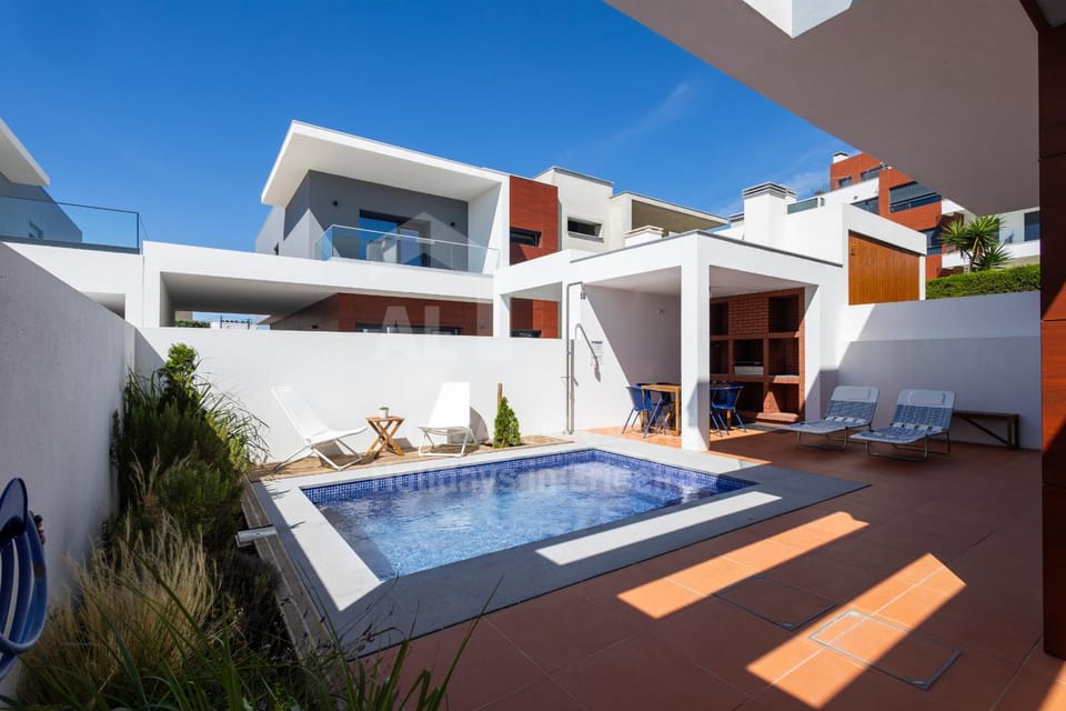 Villa Terracota by ACasaDasCasas Villa in Lisbon District