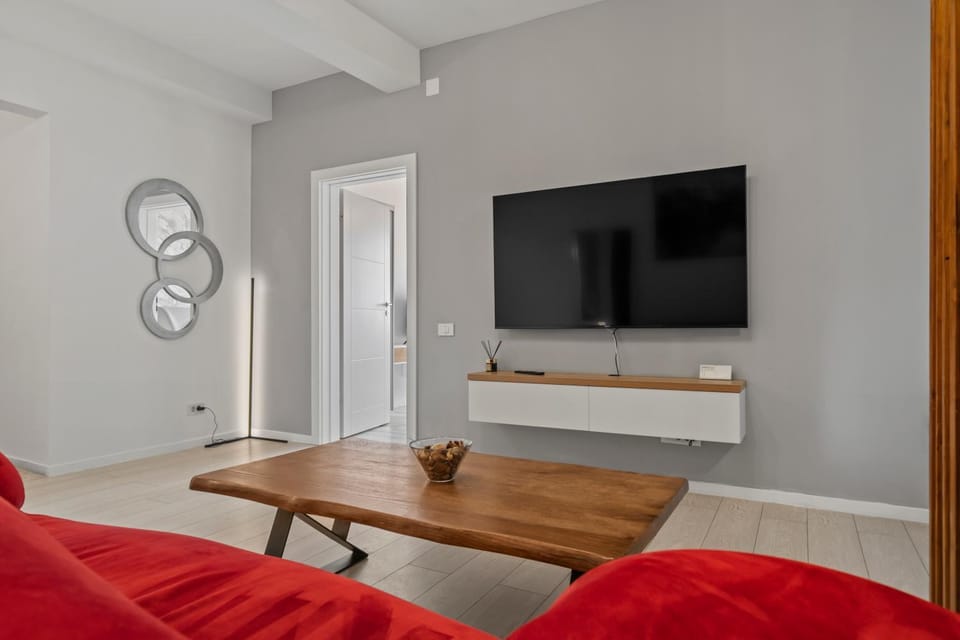Urban Heaven in Piata Universitatii Apartment in Bucharest