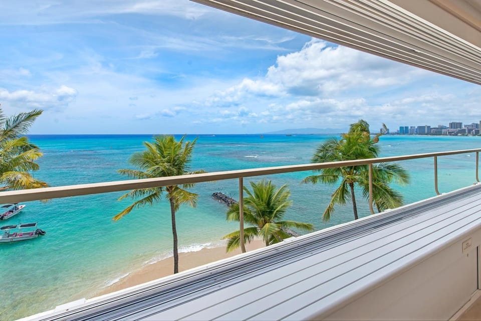 Colony Surf 504 House in Honolulu