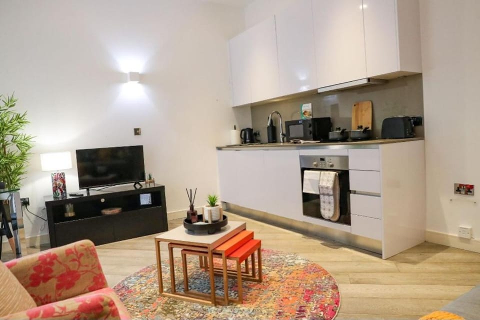 Kitchen or kitchenette, Living room
