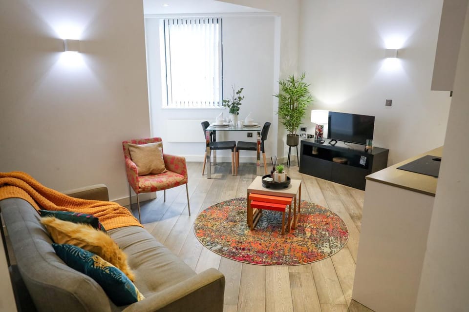 Living room, Dining area, Evening entertainment